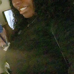 Meet your Posher, Desiree